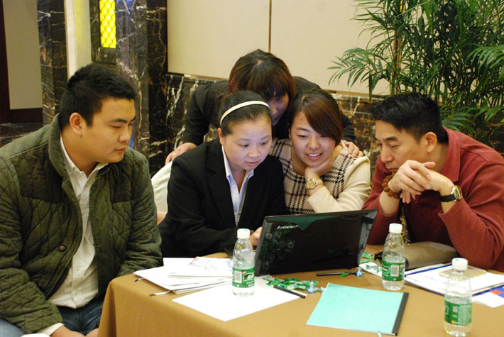 高瞻遠(yuǎn)矚，移攬?zhí)煜? 2014年百度移動(dòng)推廣峰會(huì)會(huì)議報(bào)道